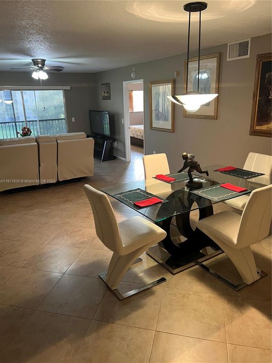 En Venta: $210,000 (1 camas, 1 baños, 1033 Pies cuadrados)