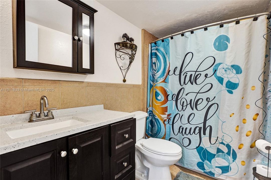 На продажу: $225,000 (3 спален, 2 ванн, 1480 Квадратных фут)