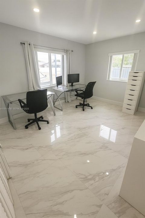 For Sale: $835,000 (5 beds, 4 baths, 2262 Square Feet)