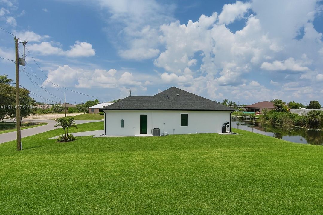 For Sale: $498,900 (4 beds, 3 baths, 1789 Square Feet)