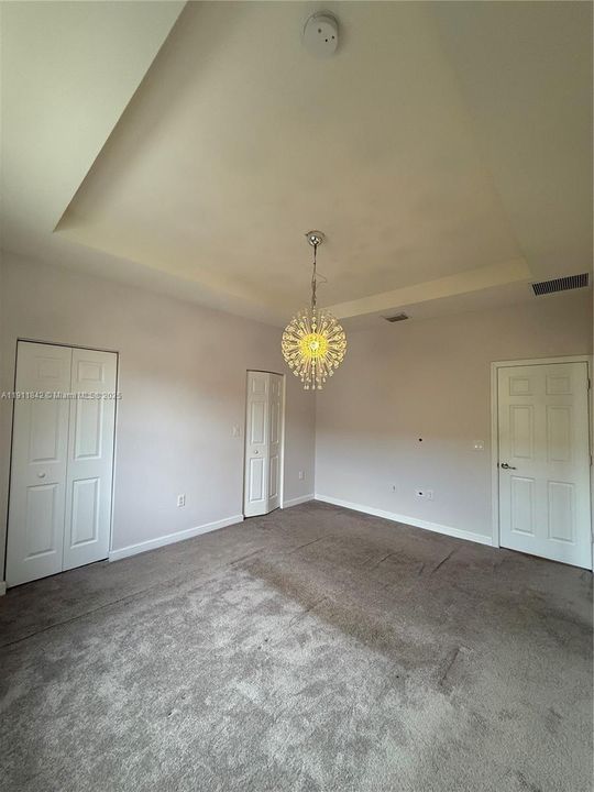 Active With Contract: $3,250 (3 beds, 2 baths, 1621 Square Feet)