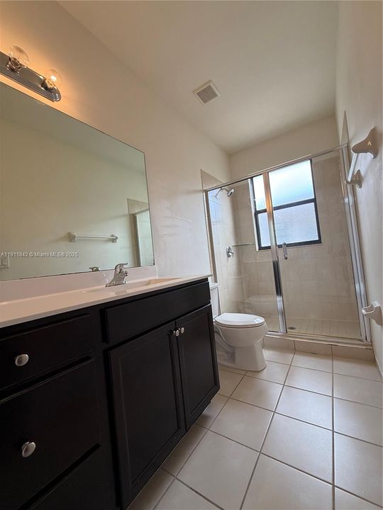 Active With Contract: $3,250 (3 beds, 2 baths, 1621 Square Feet)