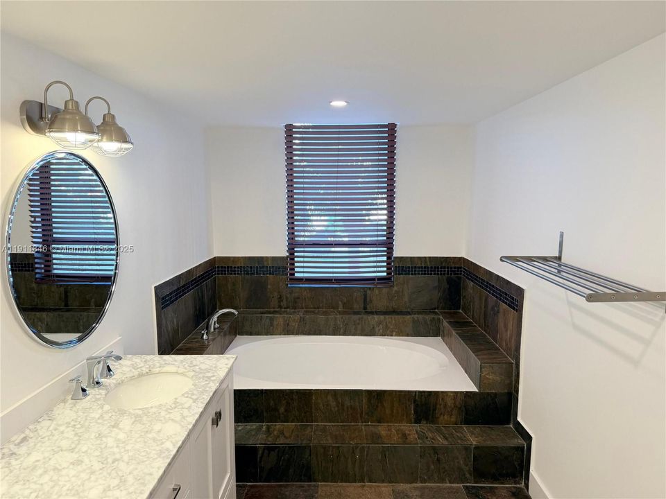 For Sale: $799,000 (3 beds, 2 baths, 1710 Square Feet)