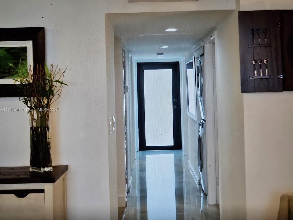 For Sale: $799,000 (3 beds, 2 baths, 1710 Square Feet)