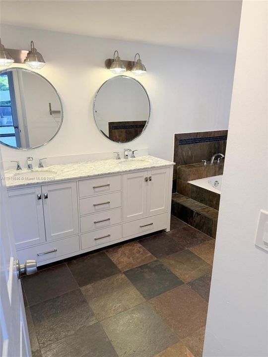 For Sale: $799,000 (3 beds, 2 baths, 1710 Square Feet)