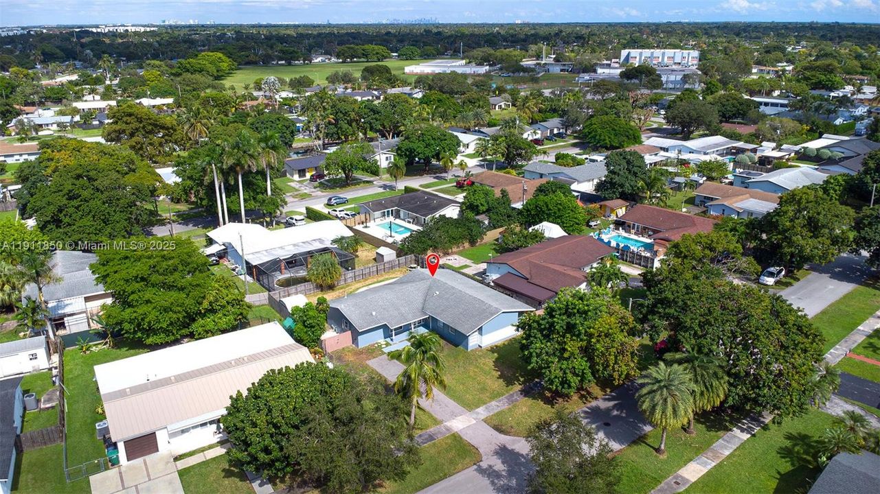 Active With Contract: $675,000 (5 beds, 3 baths, 2116 Square Feet)