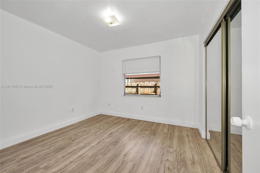 Active With Contract: $675,000 (5 beds, 3 baths, 2116 Square Feet)