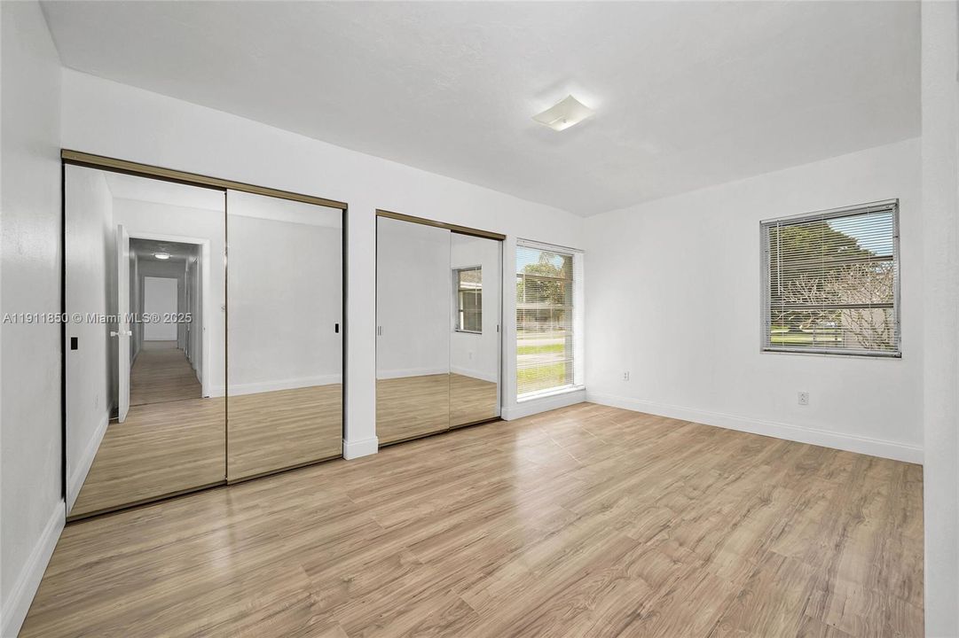 Active With Contract: $675,000 (5 beds, 3 baths, 2116 Square Feet)