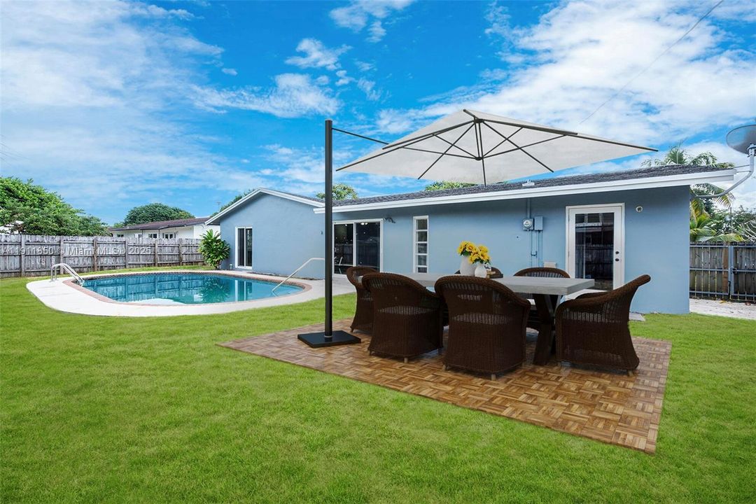 Active With Contract: $675,000 (5 beds, 3 baths, 2116 Square Feet)