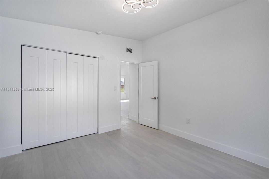 待售: $670,000 (3 贝兹, 2 浴室, 1576 平方英尺)