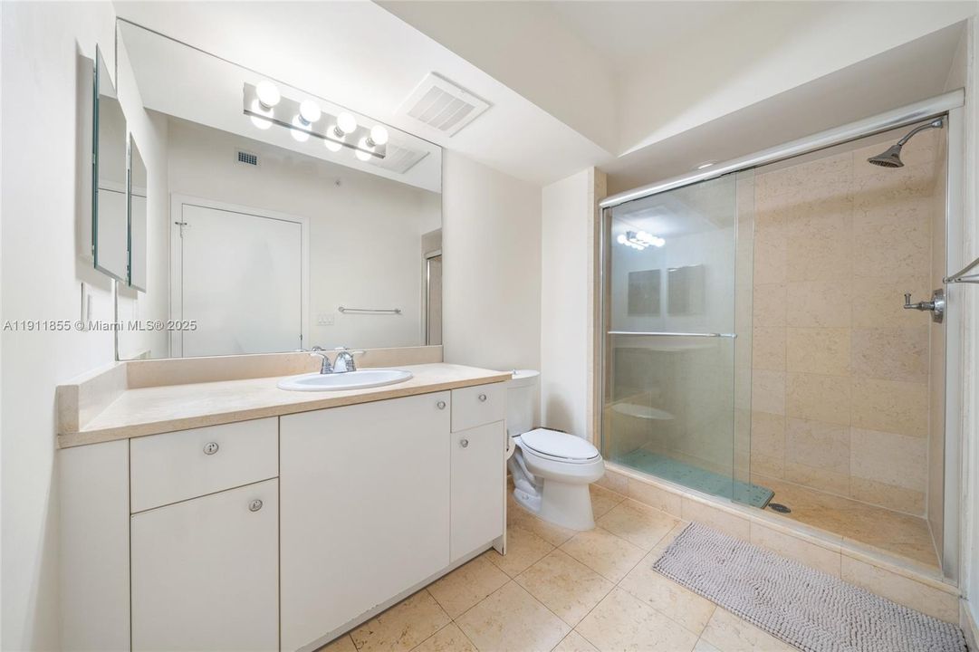 For Sale: $545,000 (2 beds, 2 baths, 1320 Square Feet)