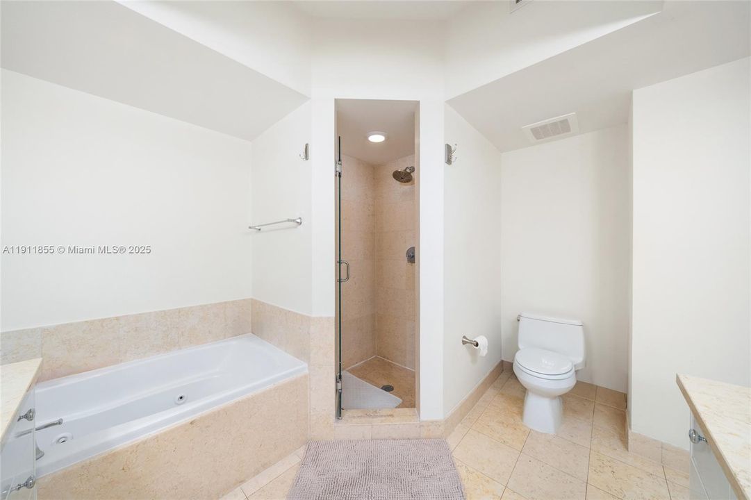 For Sale: $545,000 (2 beds, 2 baths, 1320 Square Feet)