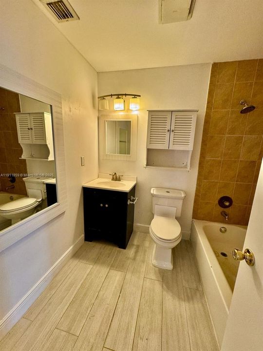 For Rent: $3,600 (4 beds, 3 baths, 1690 Square Feet)