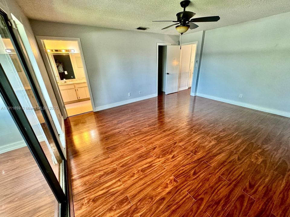 For Rent: $3,600 (4 beds, 3 baths, 1690 Square Feet)