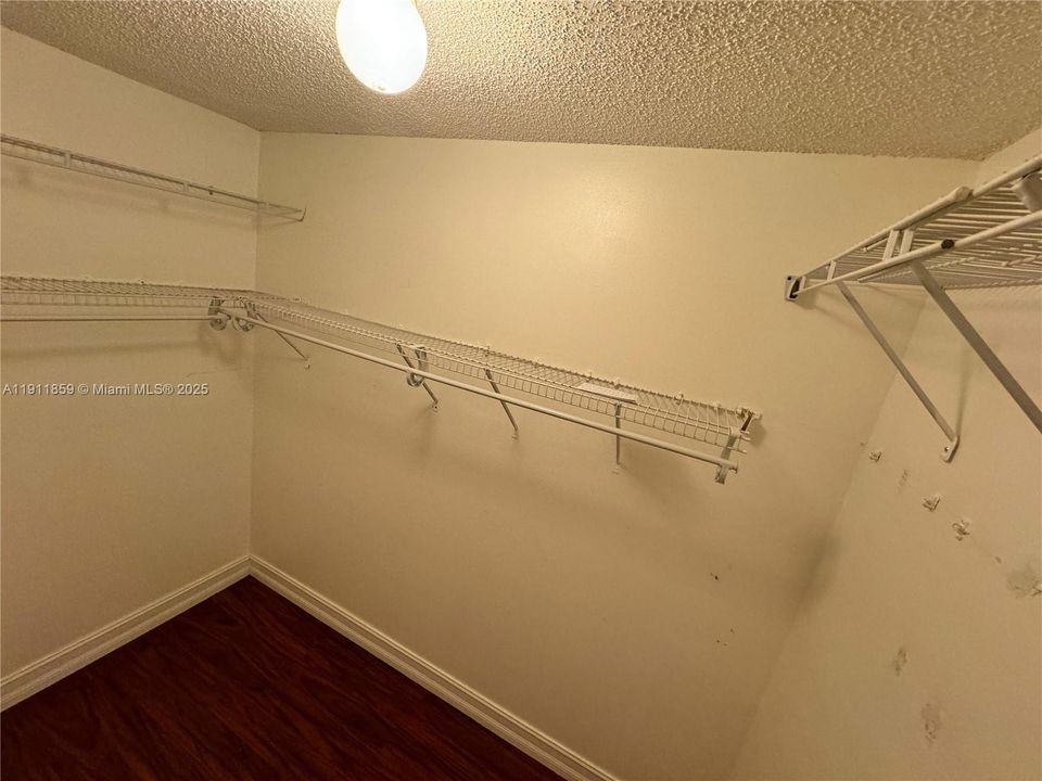 For Rent: $3,600 (4 beds, 3 baths, 1690 Square Feet)