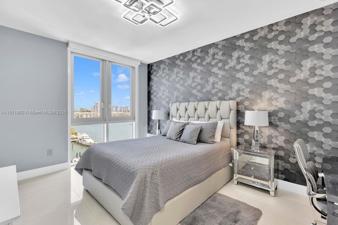 На продажу: $1,995,000 (3 спален, 3 ванн, 2225 Квадратных фут)