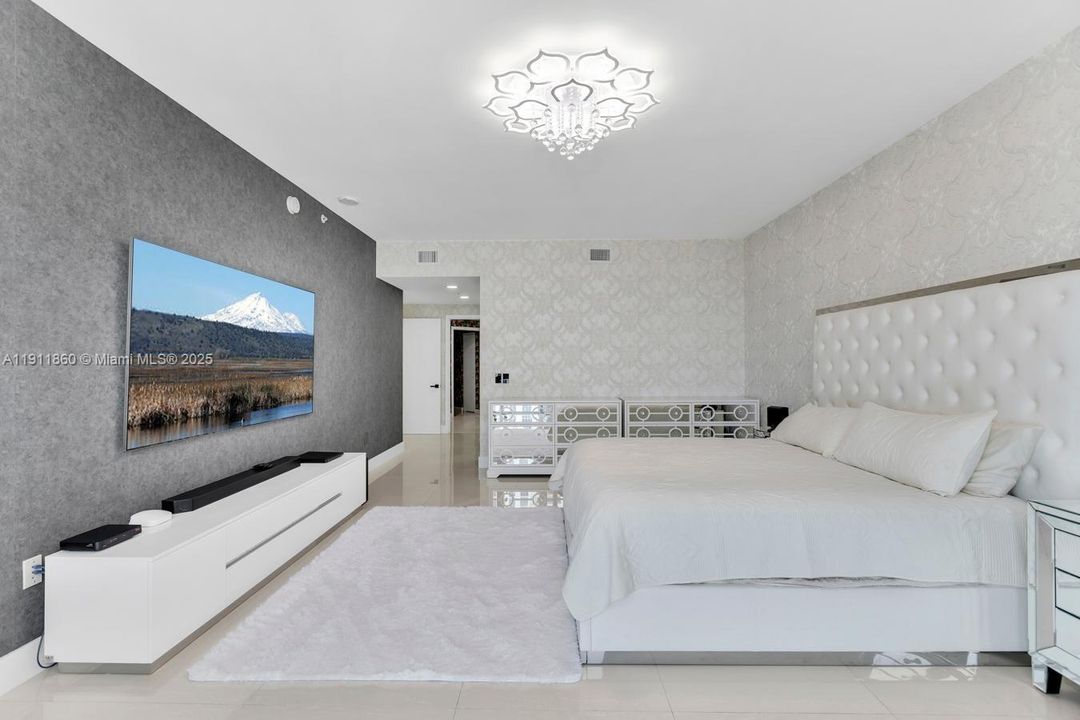 На продажу: $1,995,000 (3 спален, 3 ванн, 2225 Квадратных фут)