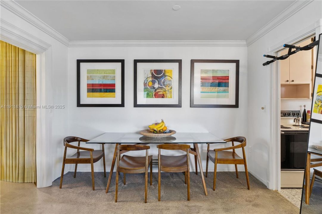 For Sale: $248,000 (1 beds, 1 baths, 760 Square Feet)