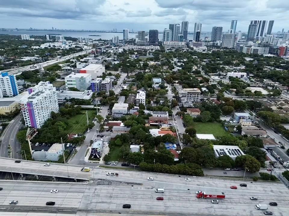 На продажу: $850,000 (2 спален, 3 ванн, 1419 Квадратных фут)