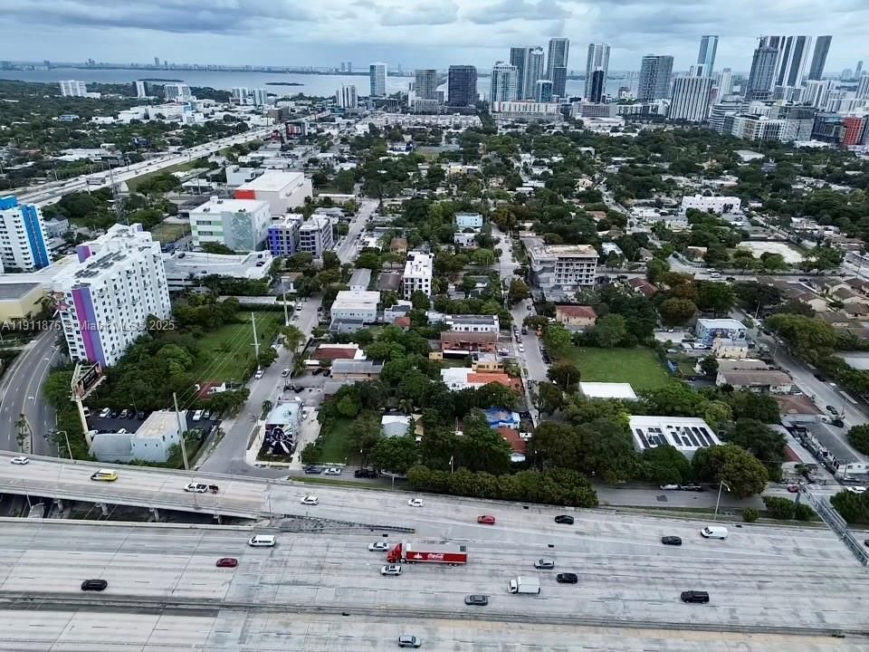 На продажу: $850,000 (2 спален, 3 ванн, 1419 Квадратных фут)