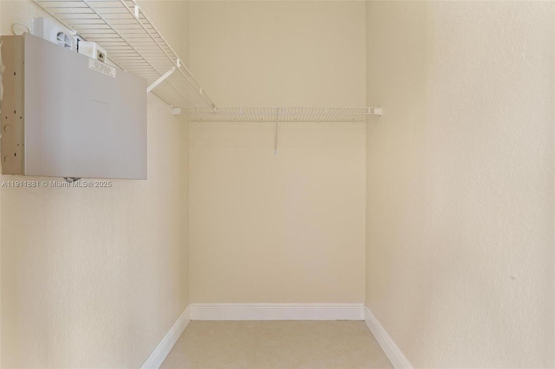 For Sale: $715,000 (3 beds, 2 baths, 1623 Square Feet)