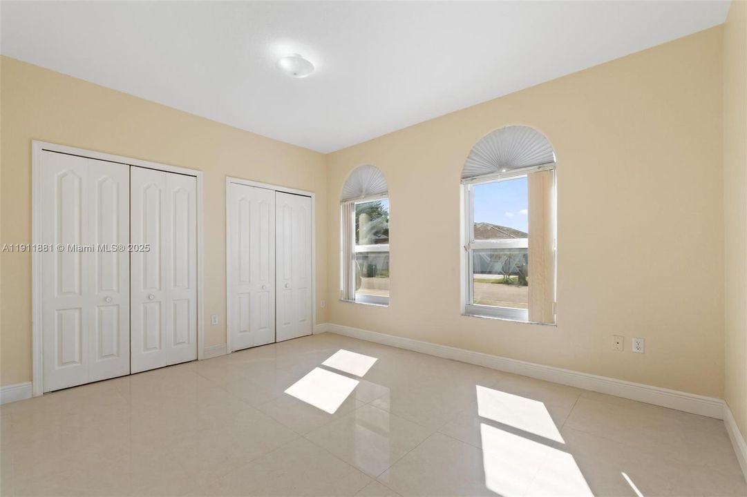 For Sale: $715,000 (3 beds, 2 baths, 1623 Square Feet)