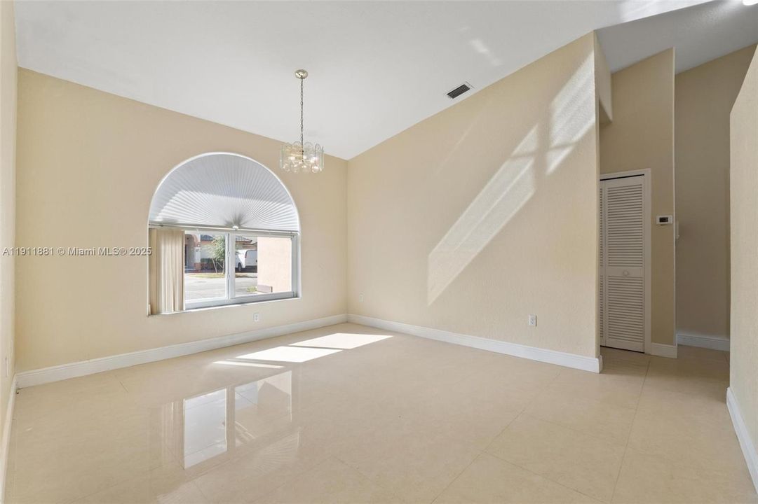 For Sale: $715,000 (3 beds, 2 baths, 1623 Square Feet)