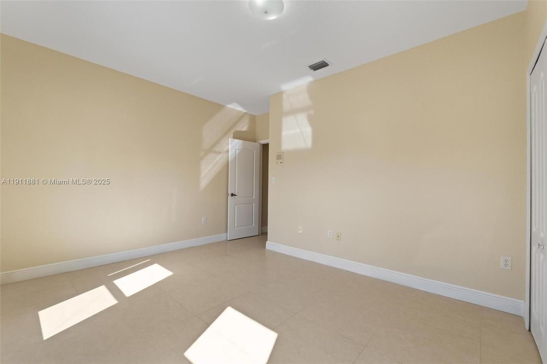 For Sale: $715,000 (3 beds, 2 baths, 1623 Square Feet)