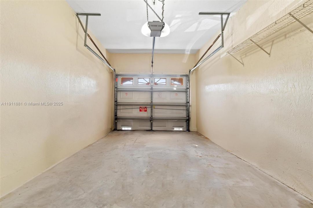 For Sale: $715,000 (3 beds, 2 baths, 1623 Square Feet)