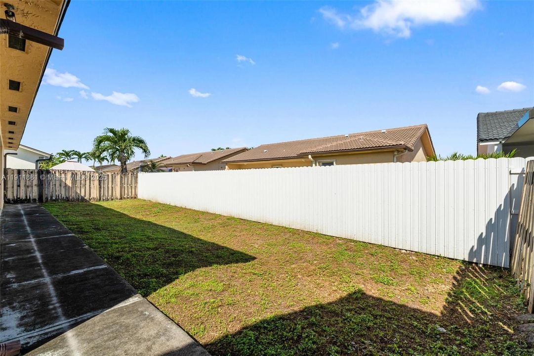 For Sale: $715,000 (3 beds, 2 baths, 1623 Square Feet)