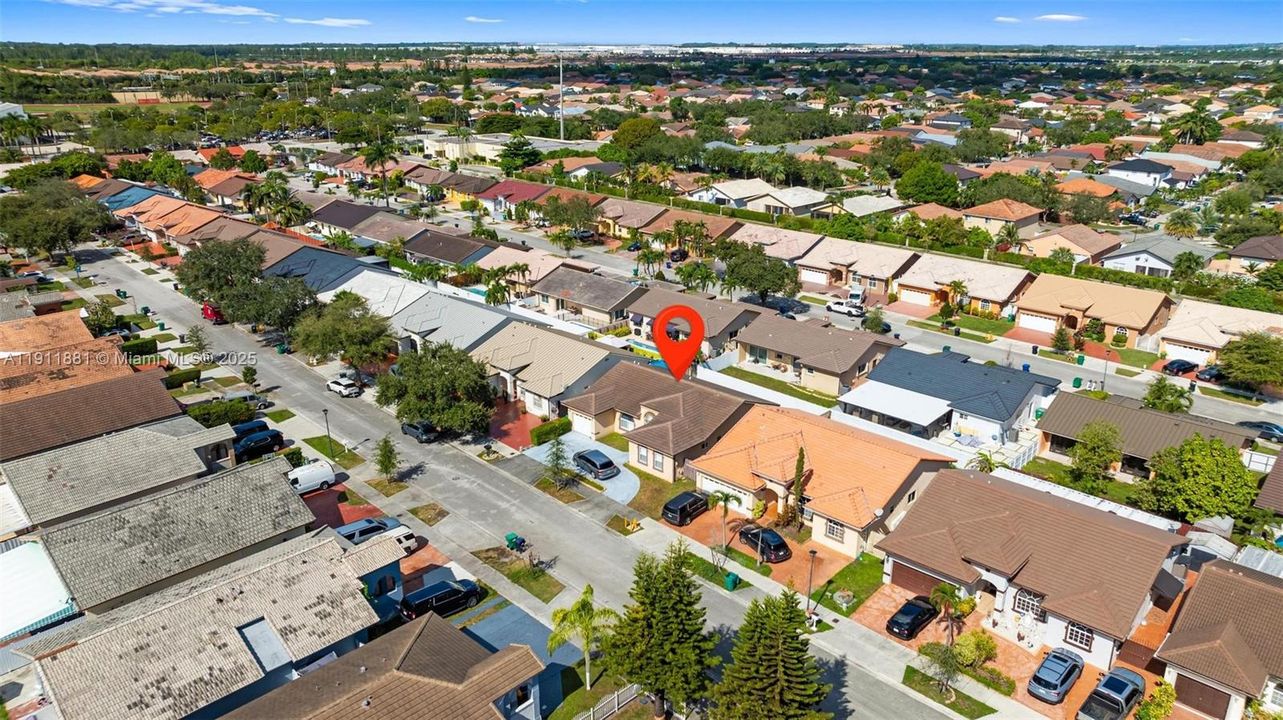 For Sale: $715,000 (3 beds, 2 baths, 1623 Square Feet)