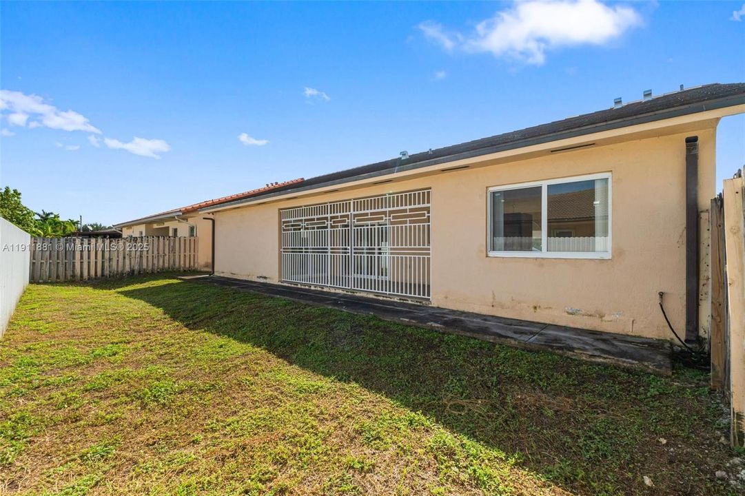 For Sale: $715,000 (3 beds, 2 baths, 1623 Square Feet)