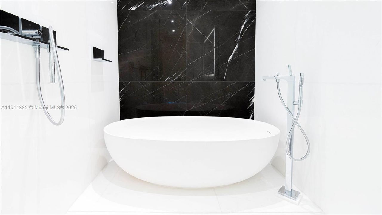 Recently Rented: $14,500 (2 beds, 3 baths, 1675 Square Feet)