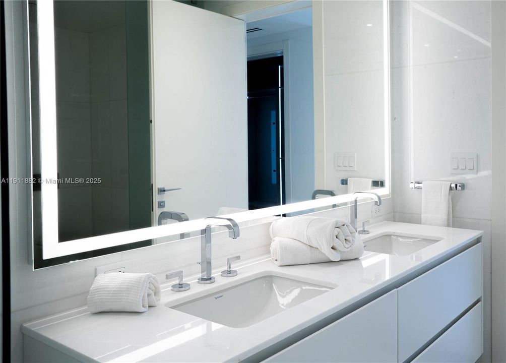 Recently Rented: $14,500 (2 beds, 3 baths, 1675 Square Feet)