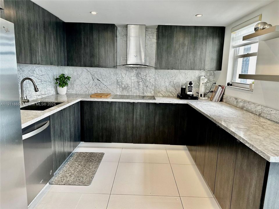 待售: $1,258,000 (3 贝兹, 2 浴室, 2133 平方英尺)