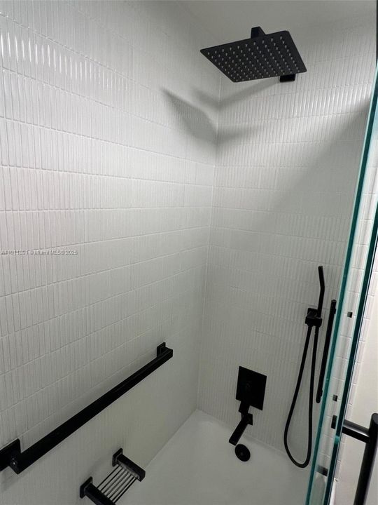 For Sale: $429,999 (0 beds, 1 baths, 550 Square Feet)