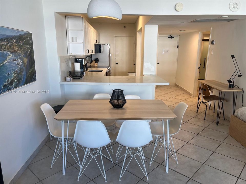 For Sale: $429,999 (0 beds, 1 baths, 550 Square Feet)