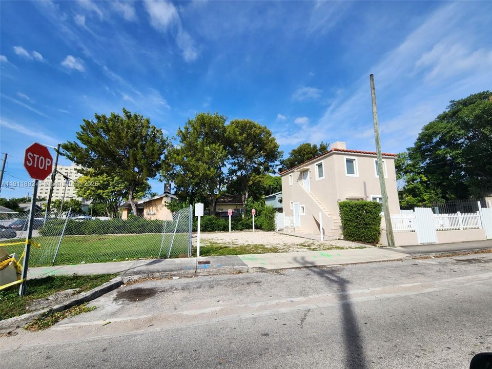 For Sale: $1,179,000 (0 beds, 0 baths, 1140 Square Feet)