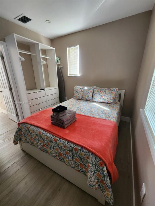 For Sale: $1,179,000 (0 beds, 0 baths, 1140 Square Feet)