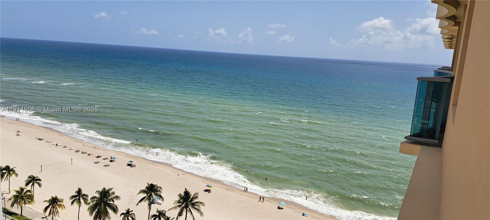 For Sale: $285,000 (0 beds, 1 baths, 590 Square Feet)