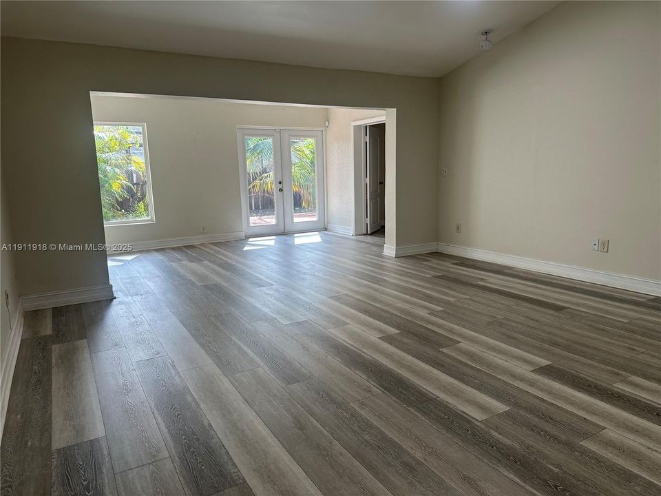 На продажу: $520,000 (3 спален, 2 ванн, 1492 Квадратных фут)