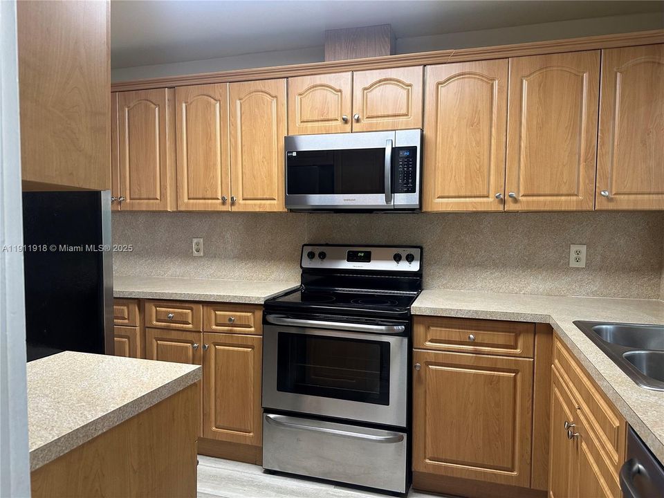 На продажу: $520,000 (3 спален, 2 ванн, 1492 Квадратных фут)