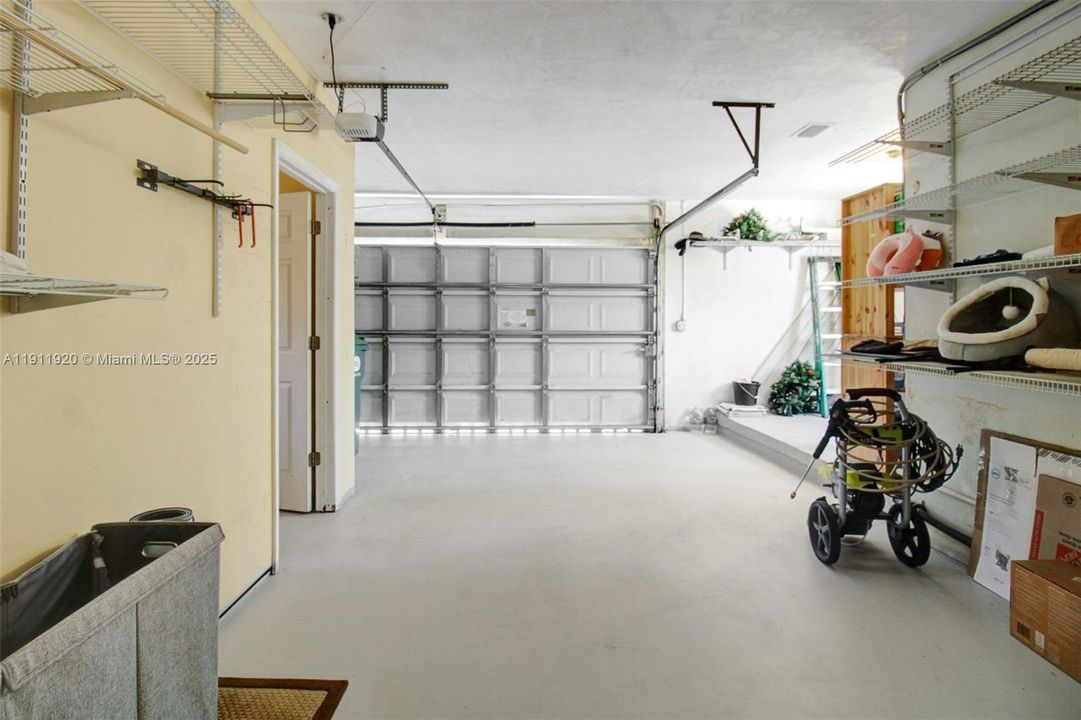 For Rent: $13,545 (6 beds, 5 baths, 3450 Square Feet)