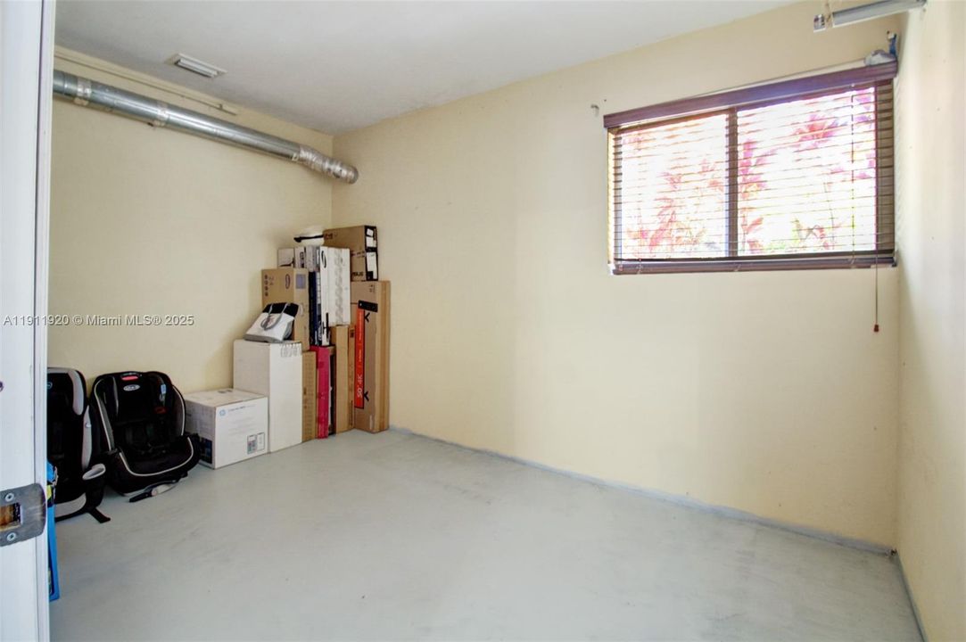 For Rent: $13,545 (6 beds, 5 baths, 3450 Square Feet)