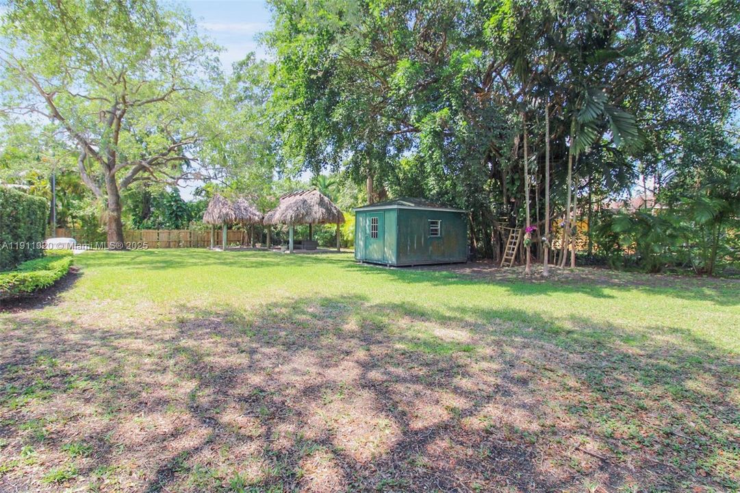 For Rent: $13,545 (6 beds, 5 baths, 3450 Square Feet)