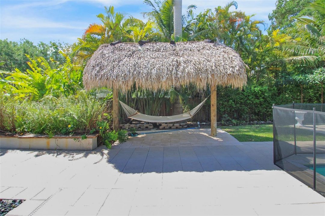 For Rent: $13,545 (6 beds, 5 baths, 3450 Square Feet)