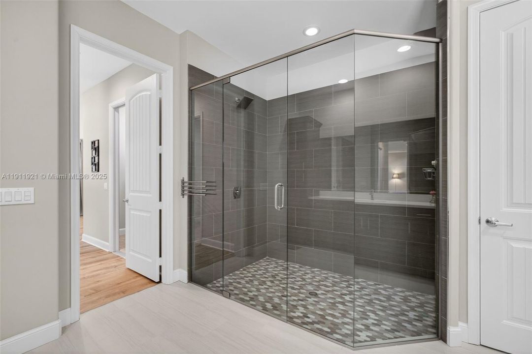 For Sale: $1,450,000 (4 beds, 3 baths, 3231 Square Feet)