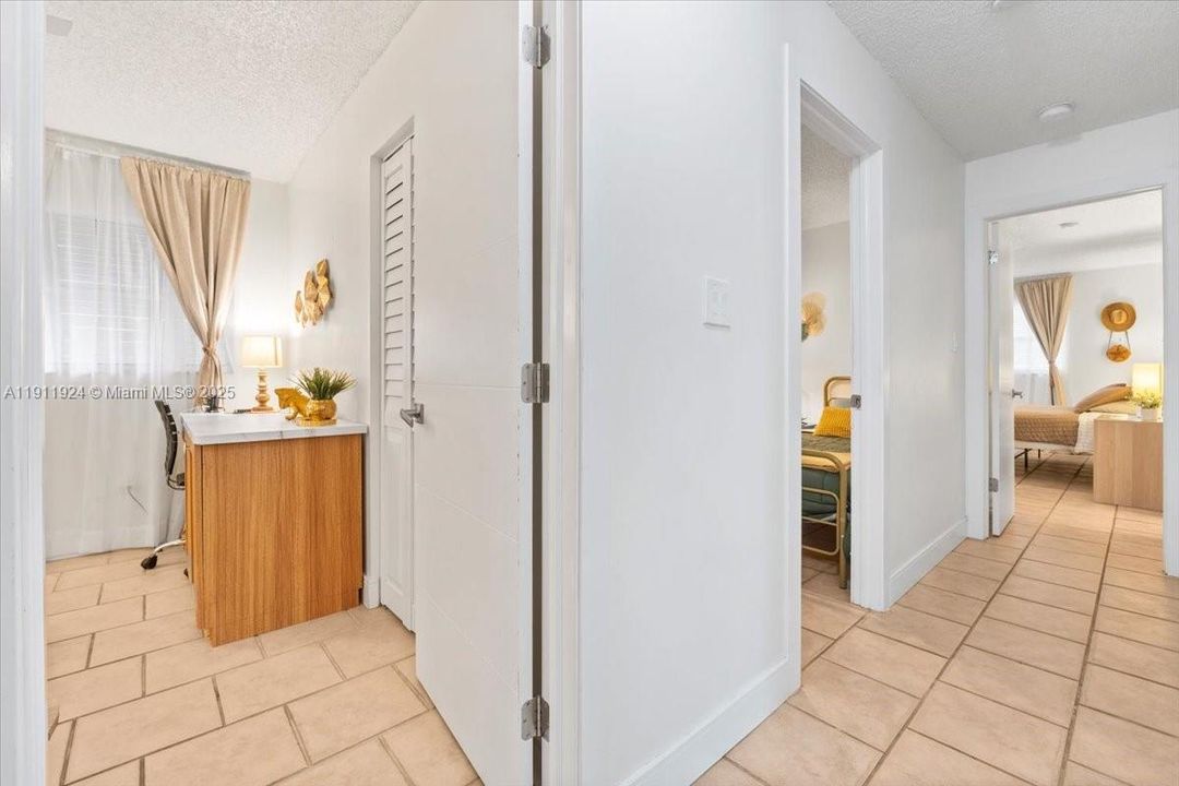 For Rent: $5,500 (3 beds, 2 baths, 1400 Square Feet)