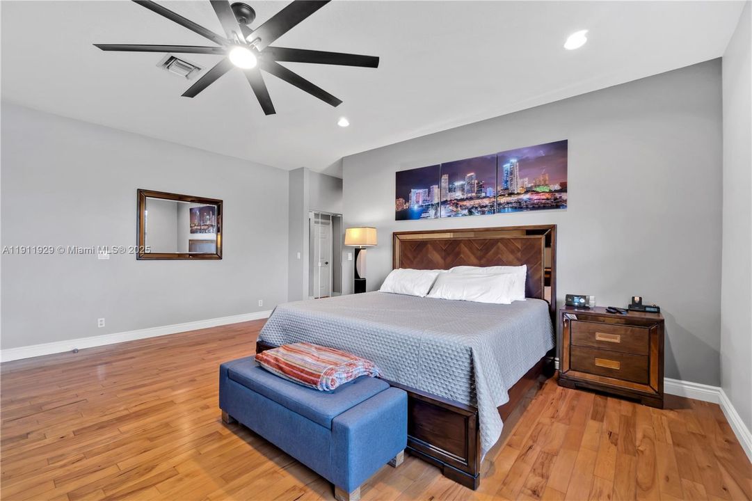 В аренду: $6,000 (5 спален, 3 ванн, 3582 Квадратных фут)