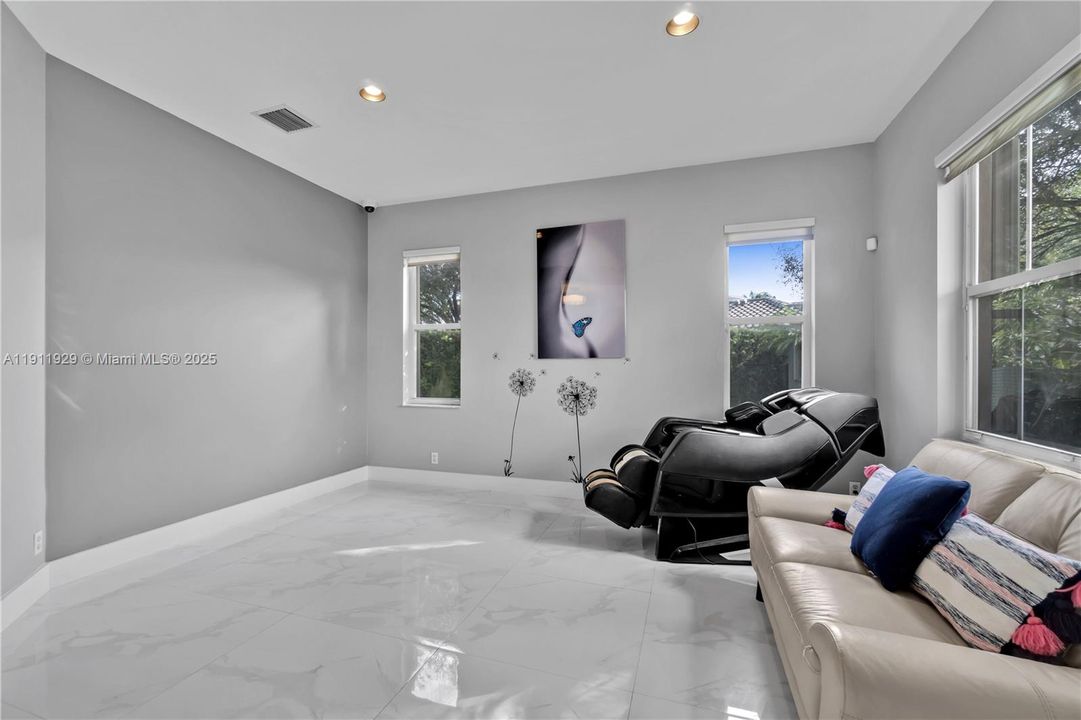 В аренду: $6,000 (5 спален, 3 ванн, 3582 Квадратных фут)